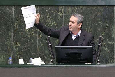 اختلالگران اقتصادی را محاکمه و به جوانان در عرصه مدیریت کشور فرصت دهید