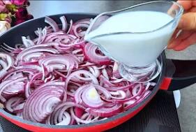  دستور تهیه خوشمزه با ۲ عدد پیاز و یک فنجان شیر