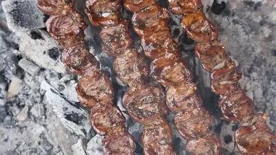  تهیه کباب خوشمزه دل مرغ؛ رقیب جدی برای جوجه کباب