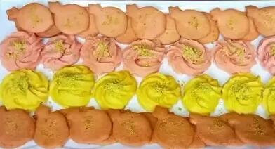  با یه خمیر جادویی شیرینی و بیسکویت های خوشمزه درست کن !