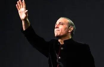 علیرضا قربانی خبر از لغو کنسرت‌های خود داد