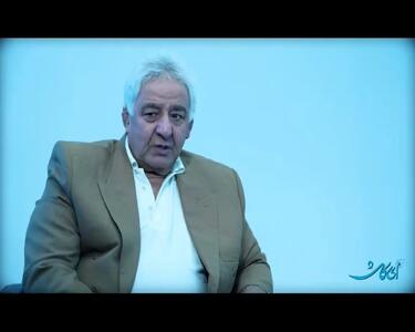 ببینید؛ رسول خادم خویشتنداری می‌کند و جوابی به دبیر نمی‌دهد!