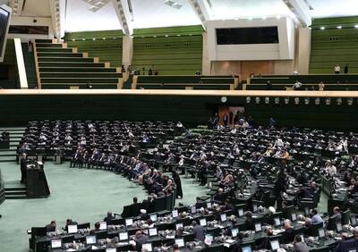 نشست فوق‌العاده مجمع نمایندگان تهران/ رسیدگی به مطالبات اصناف و بازاریان