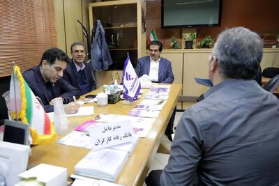 حضور مدیرعامل بانک رفاه کارگران در میز ارتباطات مردمی