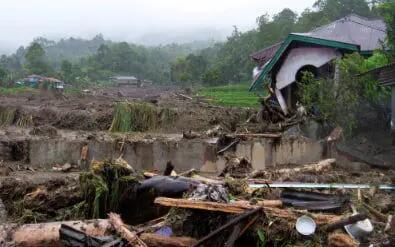  ۱۸ کشته و مفقود در پی جاری شدن سیل در اندونزی