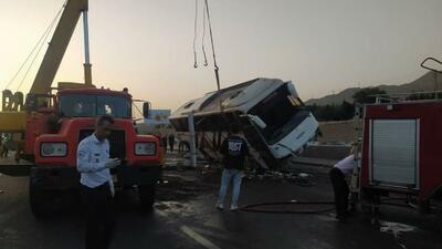  تصادف اتوبوس مسافربری در بزرگراه ارتش تهران ۳۸ مصدوم برجای گذاشت