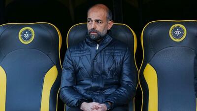 نویدکیا قهرمان نشود، از سپاهان می‌رود