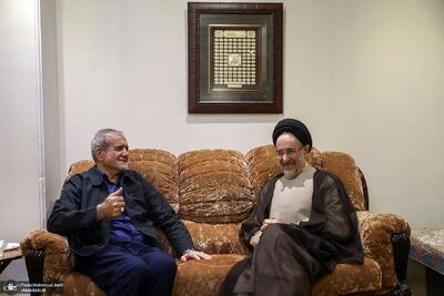  از خاتمی تا پزشکیان؛ چرا «کانون‌های قدرت» رئیس‌جمهور را در حد «تدارکاتچی» می‌خواهند؟/ دیدگاه مهاجری، میرلوحی، عطریانفر و ایمانی