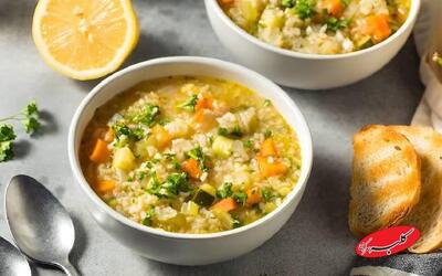  چگونه سوپ برنج و مرغ را با نیم دانه درست کنیم؟ - کلبه سرگرمی