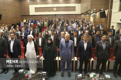  گزارش مهر از شورای حکمرانی هرمزگان با حضور معاون رئیس جمهور