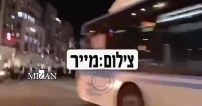  شبکه ۱۴ تلویزیون رژیم اشغالگر یک اتوبوس در قدس اشغالی با حمله به تجمع یهودیان حریدی آنها را زیر گرفت