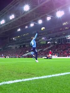 ویدئو: وقتی بازیگران بزرگ دروازه‌بان می‌شوند - پارس فوتبال