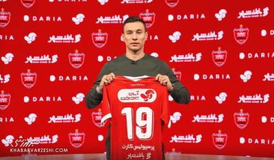  مهاجم جدید پرسپولیس به قطر رسید +عکس - پارس فوتبال