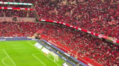 ویدئو: وقتی یک استادیوم نام دیاز را فریاد می‌زند - پارس فوتبال