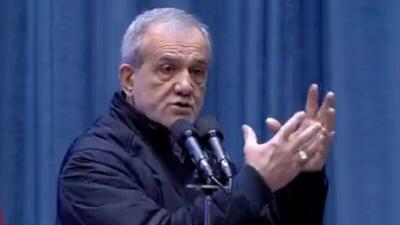  بنده منت اساتید و کارشناسان را می‌کشم تا کمک کنند مملکت را درست کنیم