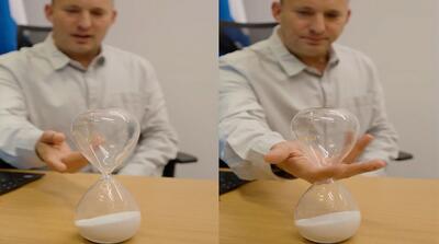 رجزخوانی نفتالی بنت با ساعت شنی