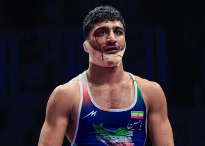 دانیال با تی‌شرت خاص در اردوی کشتی(عکس)