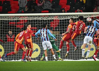  گالا و ایکاردی، اونانا و تیمش را تحقیر کردند