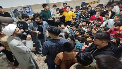  شور و حال دانش آموزان قمی در شب پایانی اعتکاف