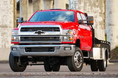 شورلت سیلورادو 4500HD، کامیونت آمریکایی با توان یدک‌کشی ۱۷ تن!