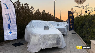 کرولا کراسی که آذر در سامانه عرضه شد 1 ماهه به دست مشتریان تاو موتور رسید