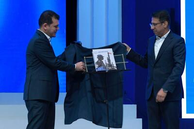 کتاب «کارنامه ساخت داخل» رونمایی شد/ روند روبه‌رشد داخلی‌سازی در هلدینگ خلیج‌فارس