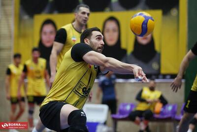 دیدار تیم های والیبال سپاهان-پیکان