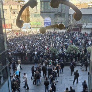 بیانیه جمعی از فیلمنامه‌نویسان سینمای ایران؛ نمی‌توان سکوت اختیار کرد/ ثبات با انکار واقعیت شکل نمی‌گیرد