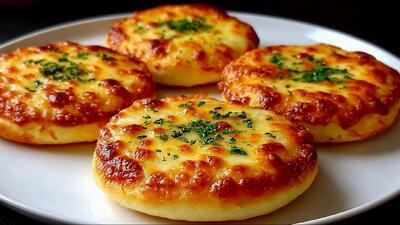  طرز تهیه یک مینی پیتزای سیب زمینی / یک وعده ی غافلگیرکننده فقط در ۱۵ دقیقه