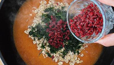 سوپ زرشک به سبک رستوران ها راز سوپ زرشک رستورانی خوشمزه فاش شد سوپ جو