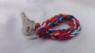 آموزش بافت جاکلیدی کاموایی رنگی