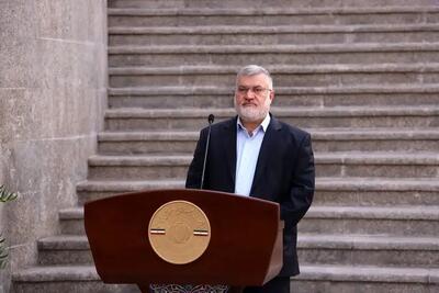 اظهارات مهم استاندار تهران درباره اعتراضات کسبه بازار؛ پزشکیان شخصا با نمایندگان بازار معتمدین و اتاق اصناف و بازرگانی جلسه برگزار کرده است