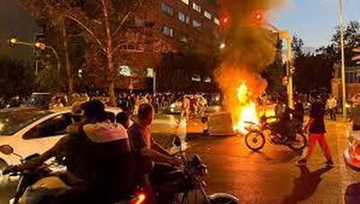  لحظه نجات یک شهروند از آتش توسط یگان ویژه+ فیلم