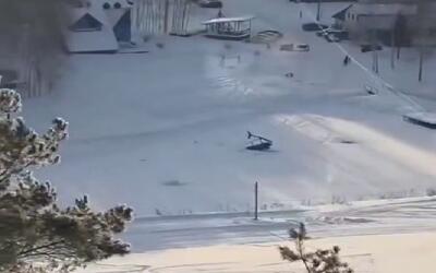 ببینید / سقوط مرگبار هلیکوپتر با گیرکردن به سیم تله‌کابین در روسیه