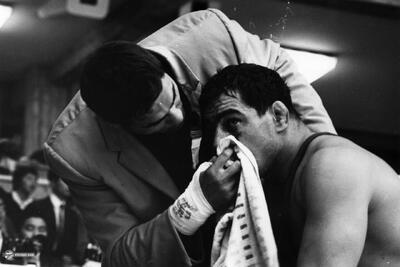 ۲۰ عکس تماشایی از جهان پهلوان تختی که تاکنون ندیده‌اید!