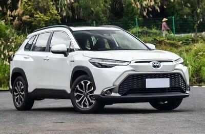 تویوتا فرانت لندر؛ رقیب جذاب کرولا کراس ارزش خرید دارد؟