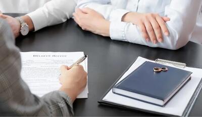 هزینه وکیل طلاق چقدر است؟ بررسی جزئیات حق الوکاله طلاق در سال 1404-1405