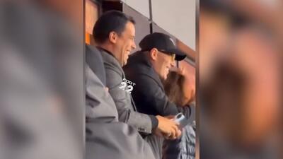 شادی زین الدین زیدان و همسرش پس از گل الجزایر در دقیقه 119 به کنگو