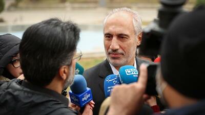 دولت هم‌زمان با کنترل قیمت‌ها، از تولیدکنندگان داخلی حمایت می‌کند