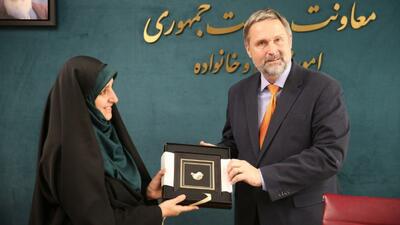 تحریم‌ها خشونت غیرمستقیم اما عمیق علیه زنان و کودکان ایجاد کرده‌اند