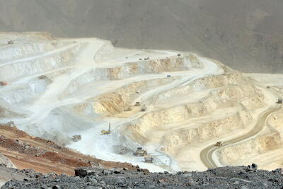  رئیس اداره صمت: خام‌فروشی معادن مانع توسعه اقتصادی اردستان است