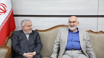  توسعه گردشگری ساحلی در کانون دیدار استاندار خوزستان با وزیر میراث‌فرهنگی