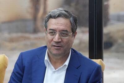 استاندار آذربایجان غربی: خدمت به جانبازان نباید فصلی و مقطعی باشد