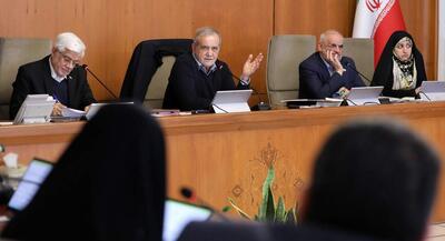 درخواست نمایندگان مجلس از دولت: مردم نیازمند توضیحات دقیق هستند نه حرف‌های پراکنده و غیرکارشناسی فلسفی: دولت با زبان شفاف با بازاریان و معترضان سخن بگوید؛ ابهامات و نگرانی مردم باید رفع شود | جهان نیوز