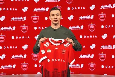 گزینه خط حمله ساپینتو پرسپولیسی شد؛ سرگیف پیراهن قرمز پوشید