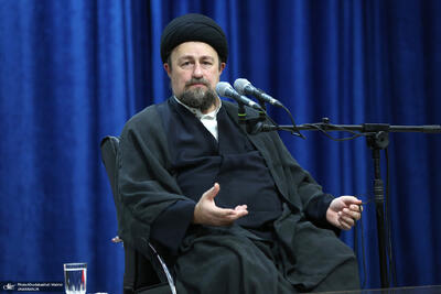 سید حسن خمینی: در دوران بعد انقلاب هر جا گرفتاری ها خارج از توان ما شد، اگر منیت را کنار گذاشتیم، خداوند مدد کرد/ مراقب باشیم دو قطبی استقلالی-پرسپولیسی در جامعه شکاف ایجاد نشود