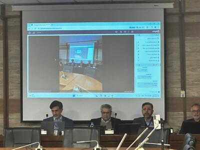 ایران چندین بار تلاش کرد تا اختلافات با آمریکا و غرب را حل و فصل کند