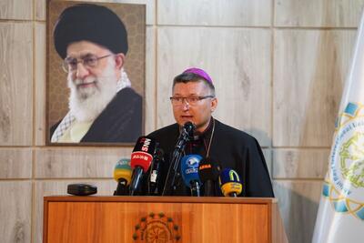 کریسمس، پیام صلح و همزیستی خدا با انسان را برای بشریت نوید می‌دهد