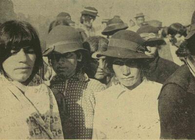  کلاه‌هایی که خانم‌ها در روز کشف حجاب سرشان گذاشته بودند خنده‌دار بود/ گویی از پشت کوه آمده‌اند!