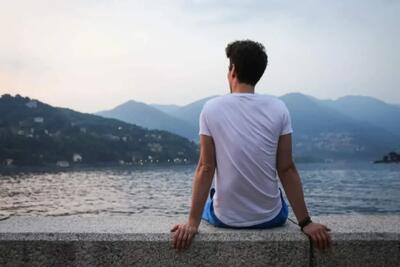  ترس مردان مجرد از ارتباط حضوری - کلبه سرگرمی